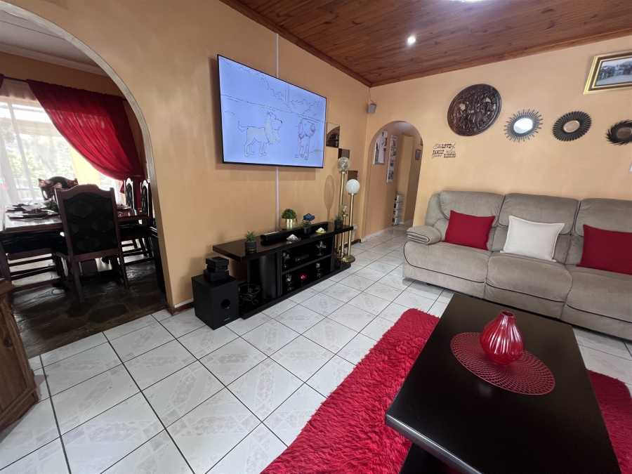 4 Bedroom Property for Sale in Amalinda North Eastern Cape